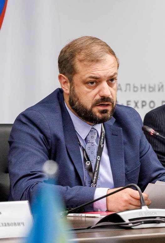 Министр экономики Армении Папоян обсудил промсотрудничество на Совете ЕАЭС в Екатеринбурге