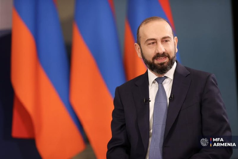 Арарат Мирзоян на пресс-конференции объявляет о ратификации соглашения с США по TRIPP, Ереван
