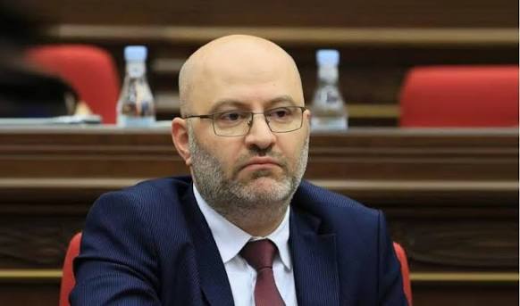 Давид Арушанян отказался от мандата депутата НС: что значит для Масиса