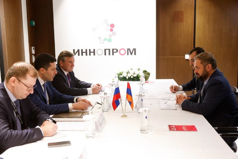 Геворг Папоян и Антон Алиханов обсудили торгово-экономическое сотрудничество в Москве