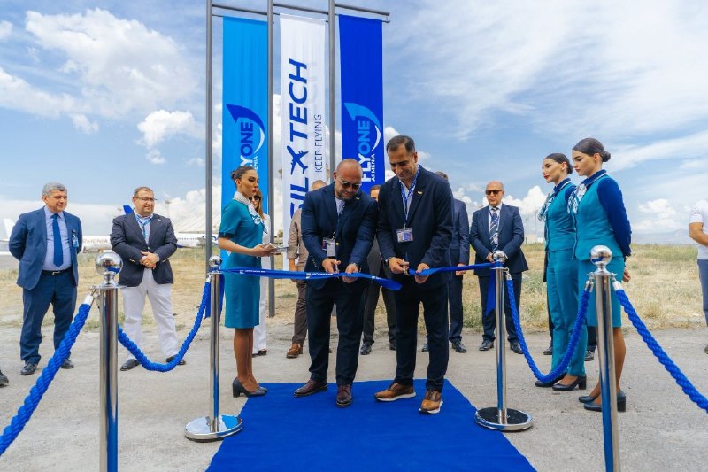 FLYONE ARMENIA представила новые самолёты и открыла центр техобслуживания в Звартноце